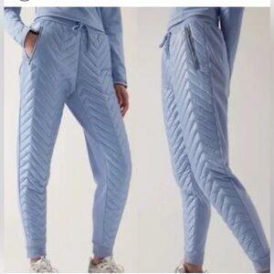 Like New Athleta Apres Ski Heron Blue Relaxed Quilted Jogger High Rise
